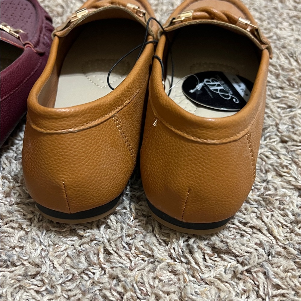 Alexis Bendel Women's Camel Brown and Burgundy Comfort Loafers 7 Wide - Picture 5 of 8